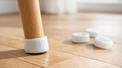 Mit Flaschendeckeln Kratzer vermeiden: einfacher Bodenschutz für Stühle auf Parkett und Laminat