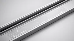 Mit Frischhaltefolie Fensterschienen schützen: so bleiben Schiebetür und Fenster länger sauber